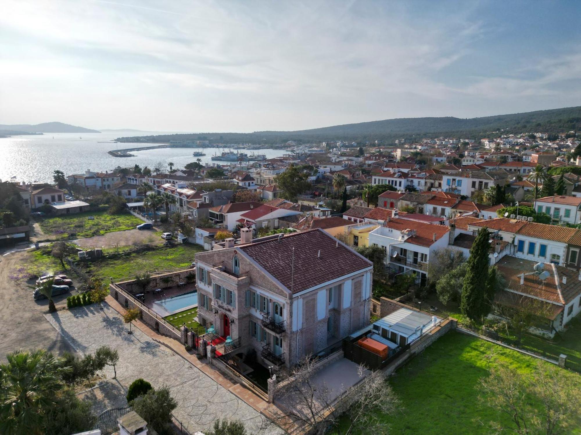 Hotel Naz Su Cunda Esterno foto