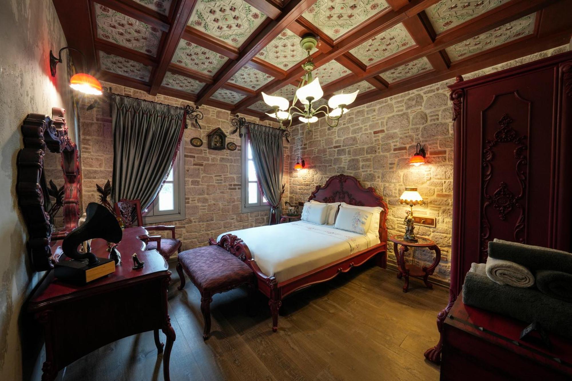 Hotel Naz Su Cunda Esterno foto
