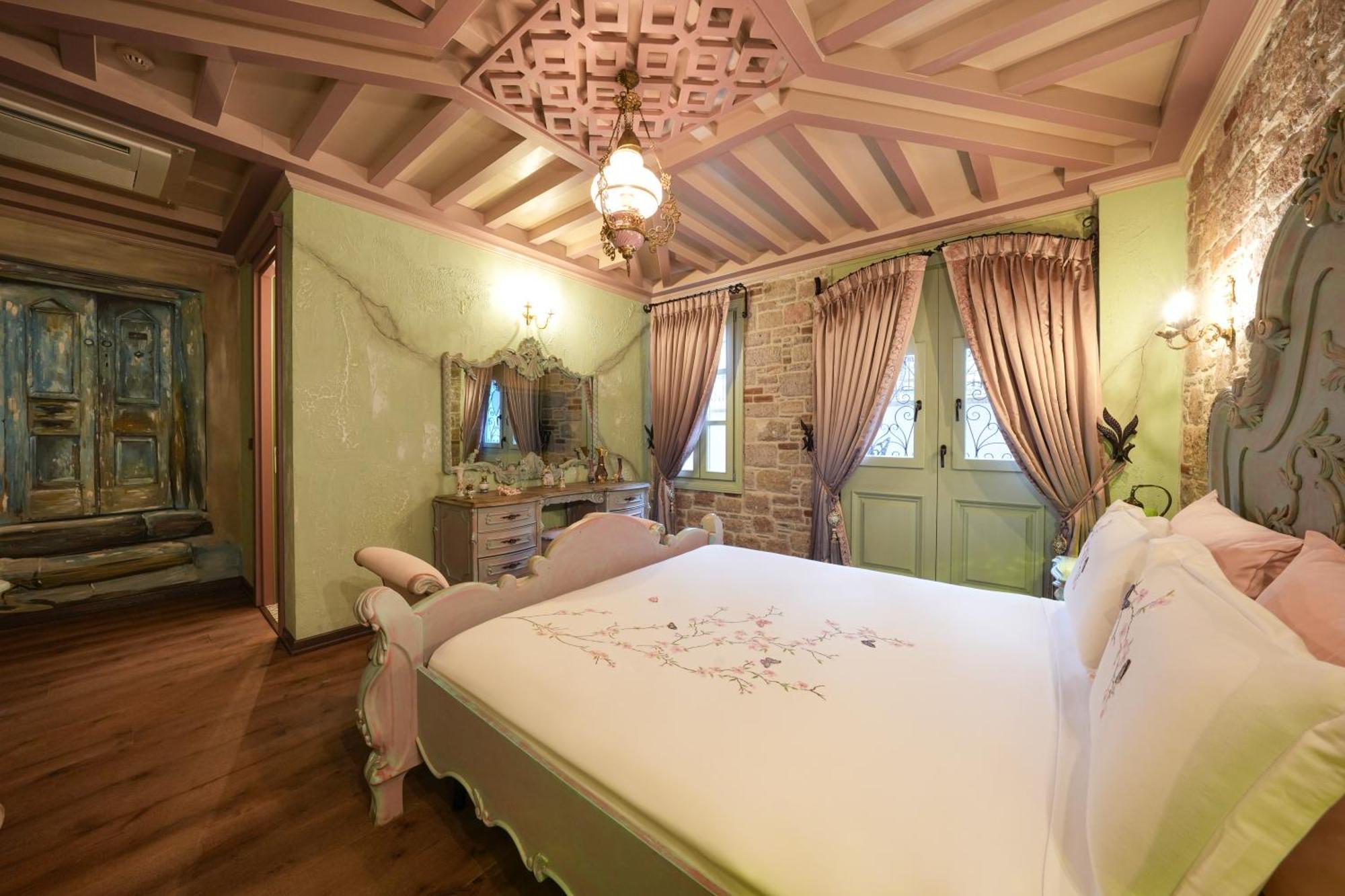 Hotel Naz Su Cunda Esterno foto